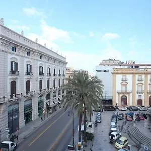 Appartamento Palazzo Moncada 2, Palermo